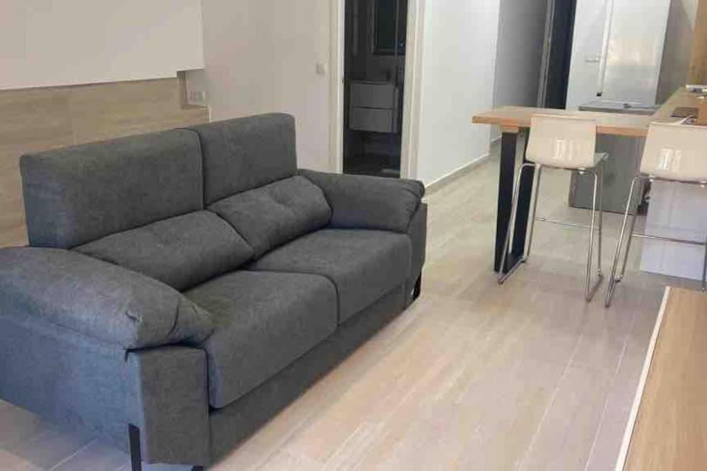 Planta Baja Moderna Y Nueva A Estrenar En El Centro Ciudad 2 Habitaciones Y 2 Banos Elche Ngoại thất bức ảnh